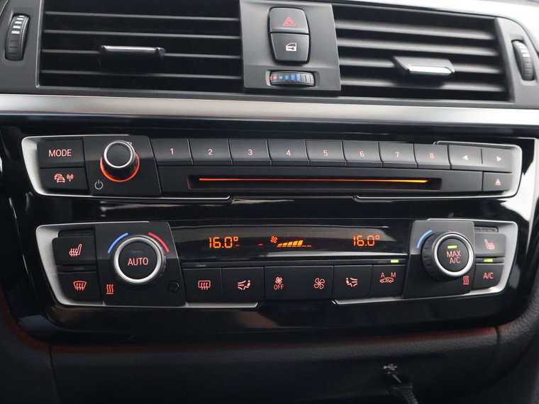 Vehicle Image 52