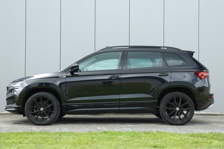 Vehicle Image 6
