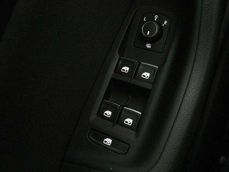 Vehicle Image 40