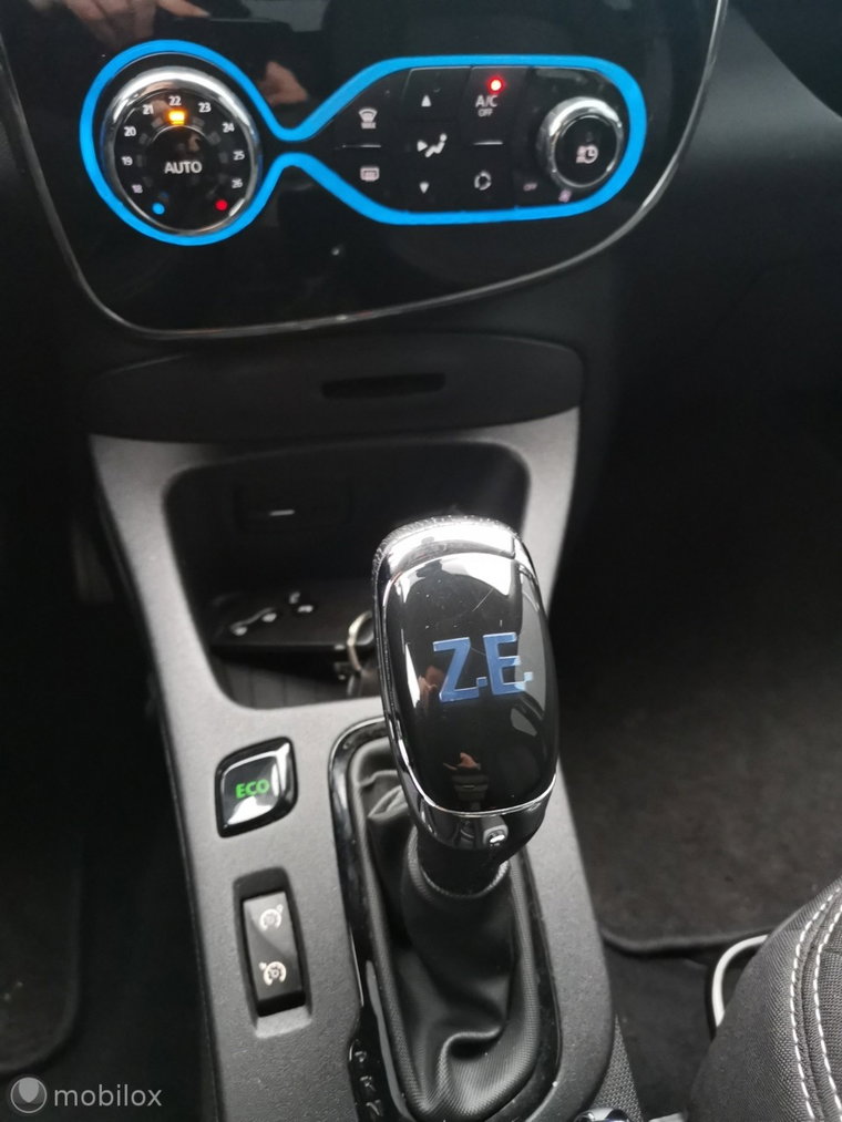 Vehicle Image 28