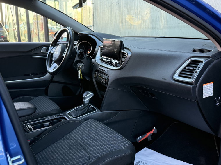 Vehicle Image 38