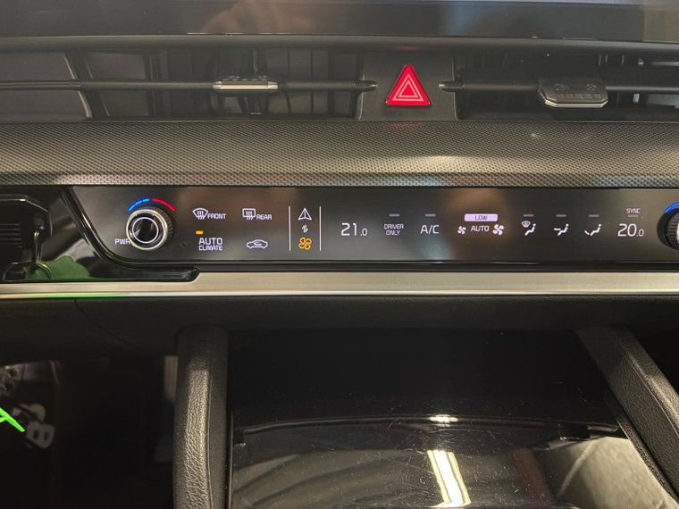 Vehicle Image 28