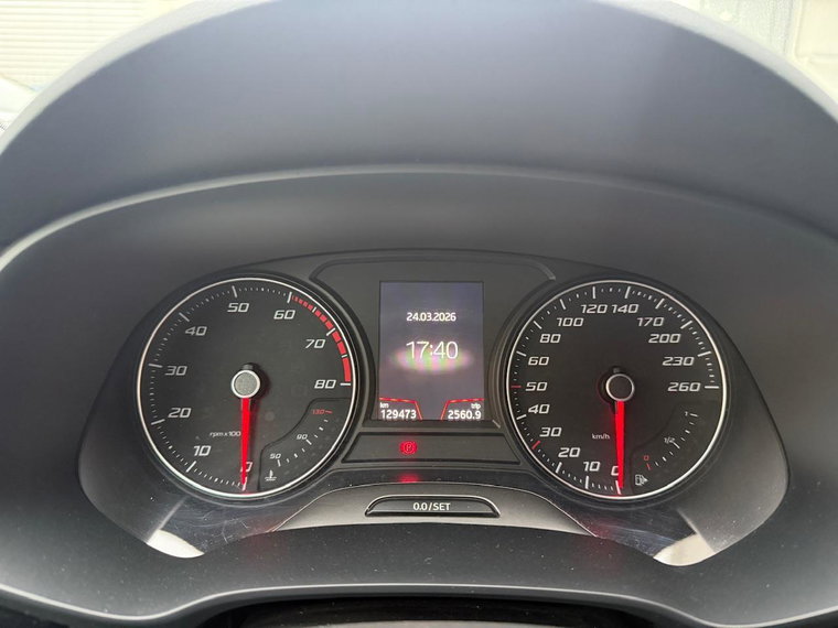 Vehicle Image 35