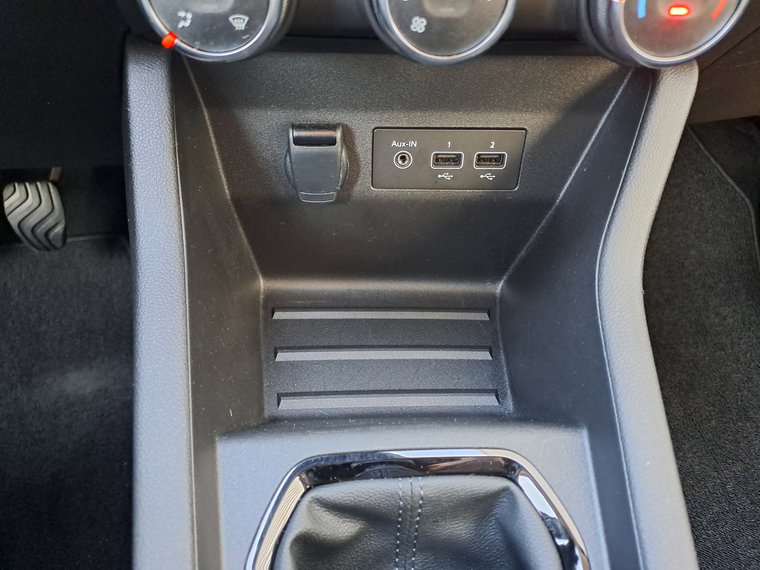 Vehicle Image 24