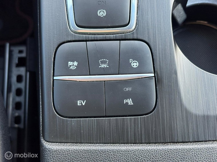 Vehicle Image 33
