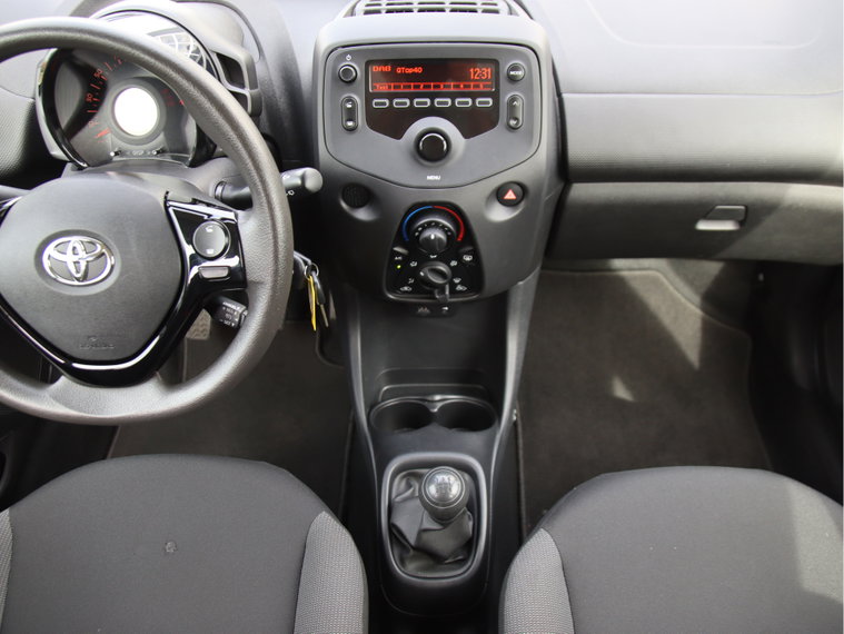 Vehicle Image 22