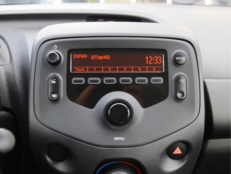 Vehicle Image 23