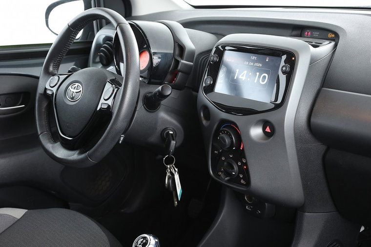 Vehicle Image 3