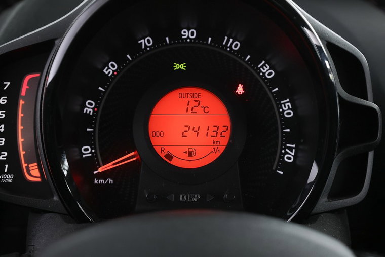 Vehicle Image 19