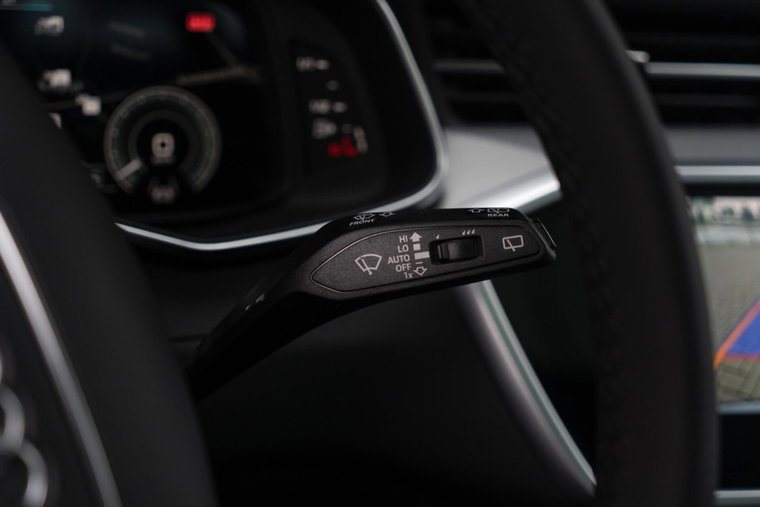 Vehicle Image 45