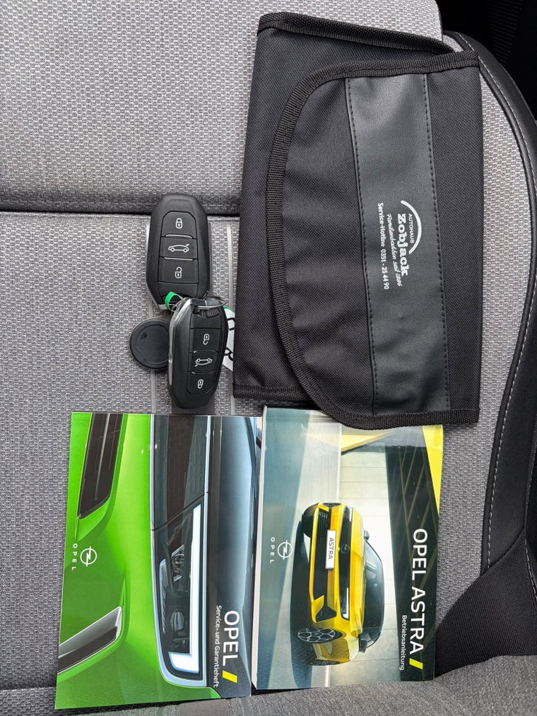Vehicle Image 30