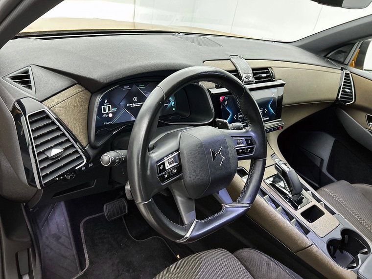 Vehicle Image 21
