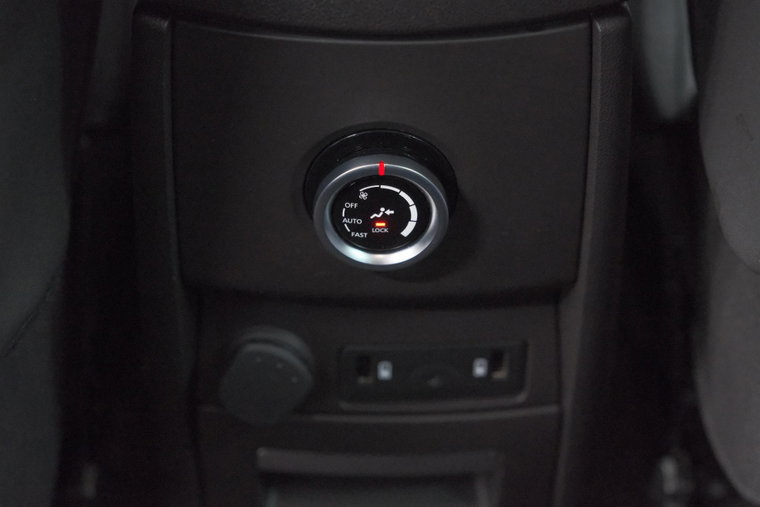 Vehicle Image 32