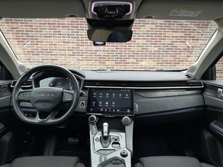 Vehicle Image 10