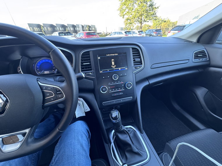 Vehicle Image 17