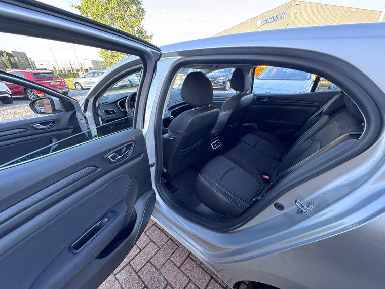 Vehicle Image 22