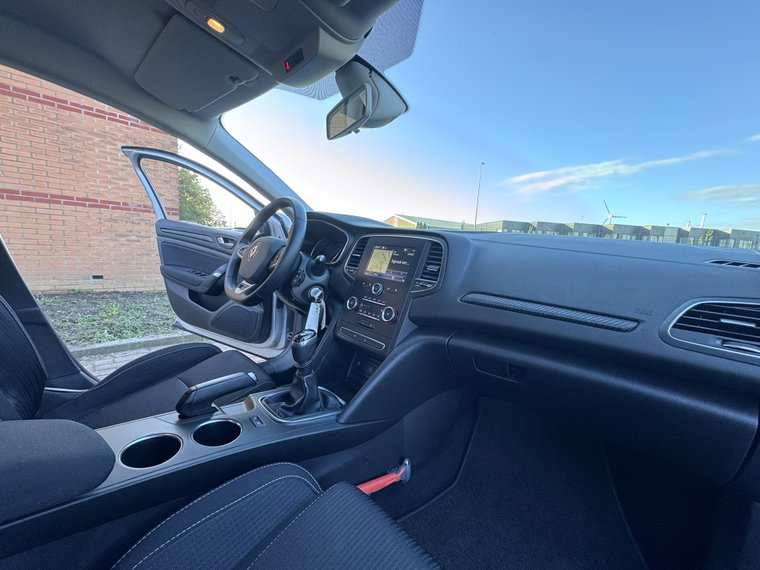Vehicle Image 30
