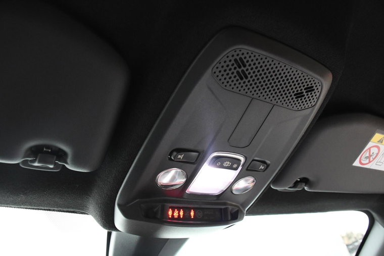 Vehicle Image 22