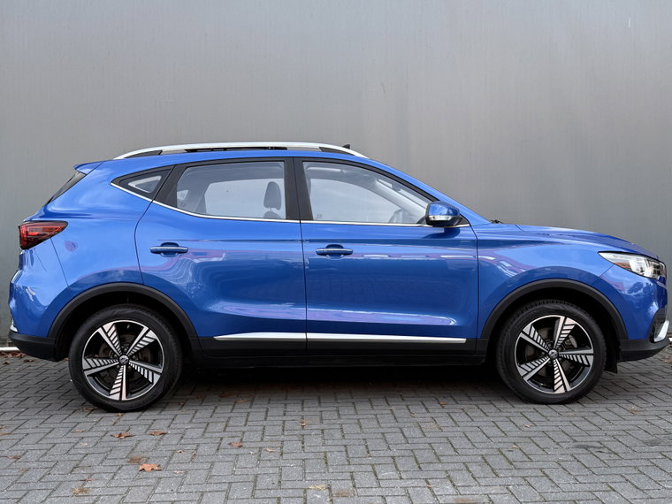 Vehicle Image 32