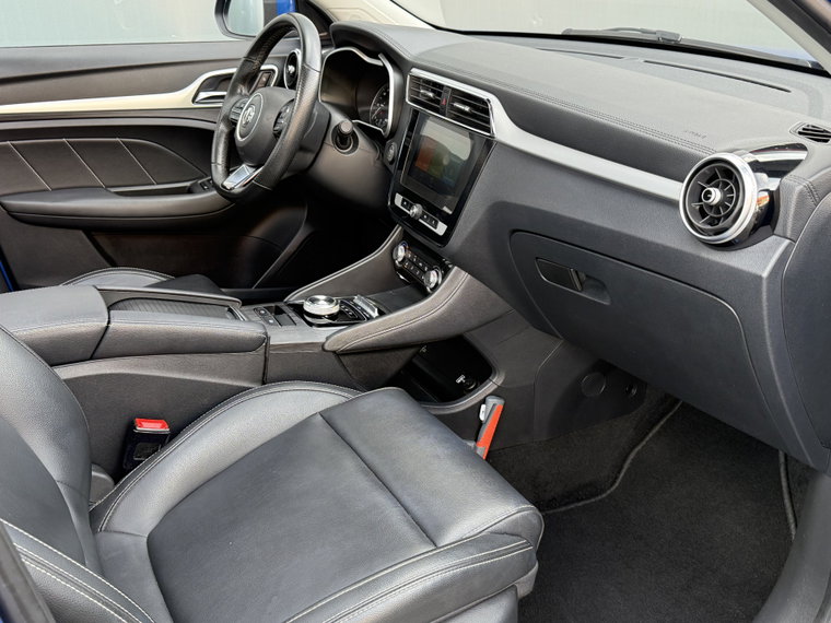 Vehicle Image 35
