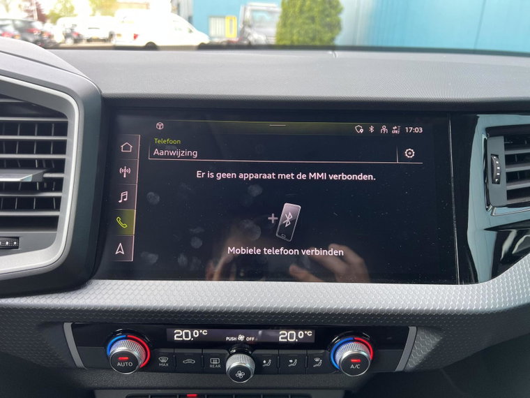Vehicle Image 17