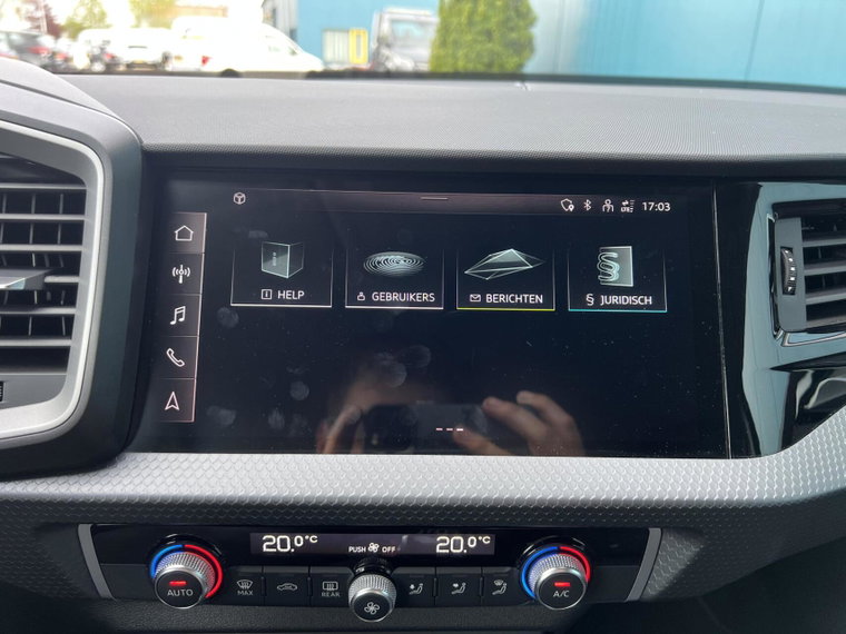 Vehicle Image 20