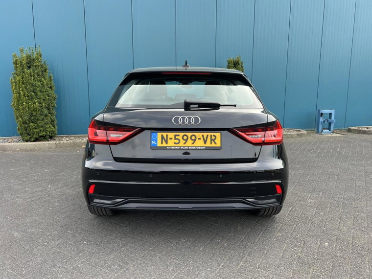 Vehicle Image 25