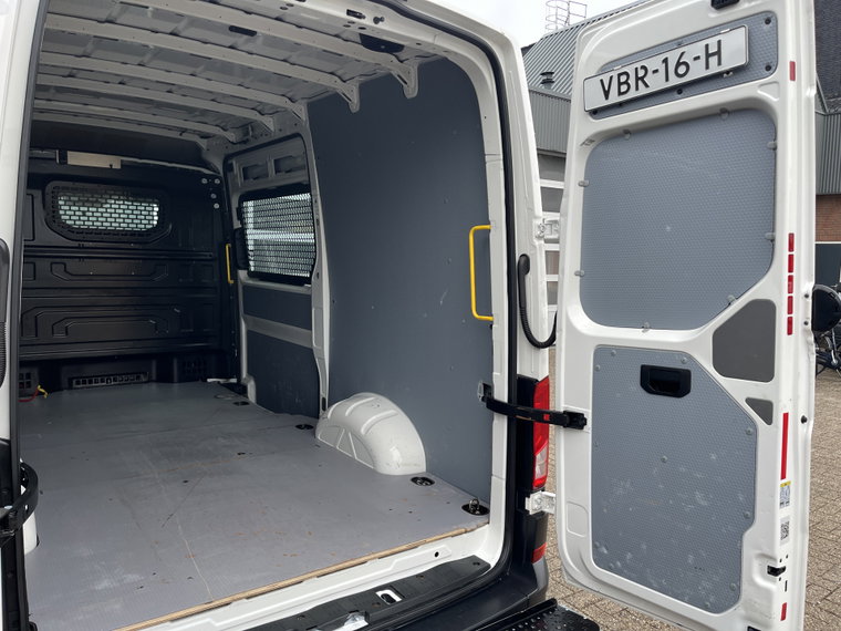 Vehicle Image 17