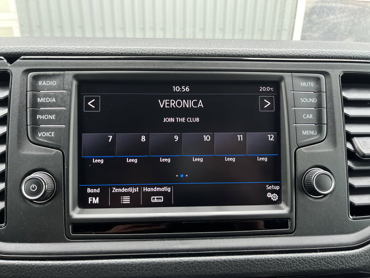 Vehicle Image 35