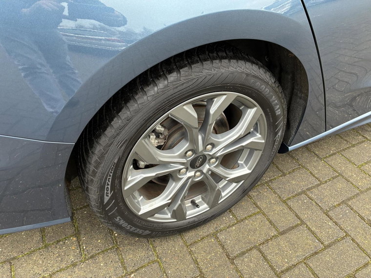 Vehicle Image 22