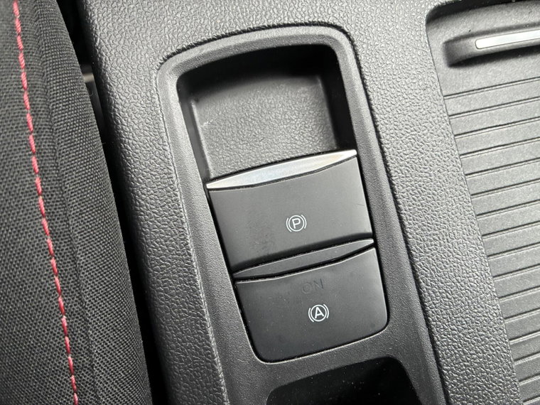 Vehicle Image 40