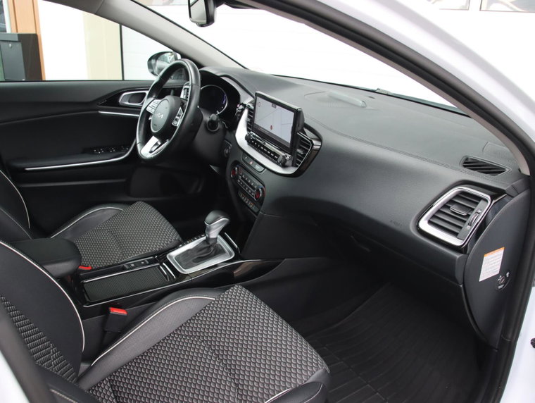 Vehicle Image 37