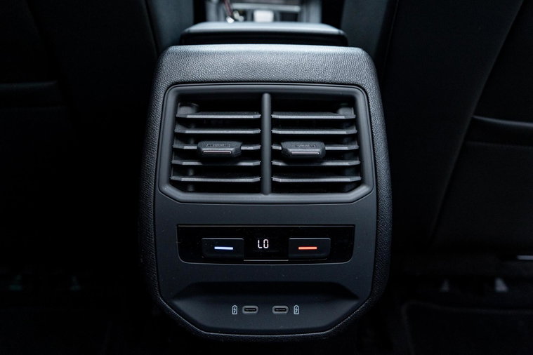 Vehicle Image 47