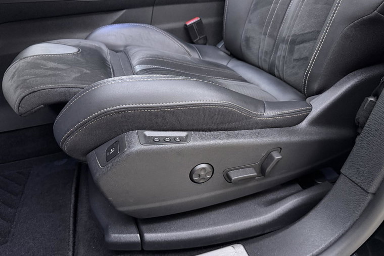 Vehicle Image 20