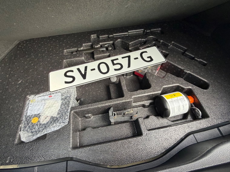 Vehicle Image 45