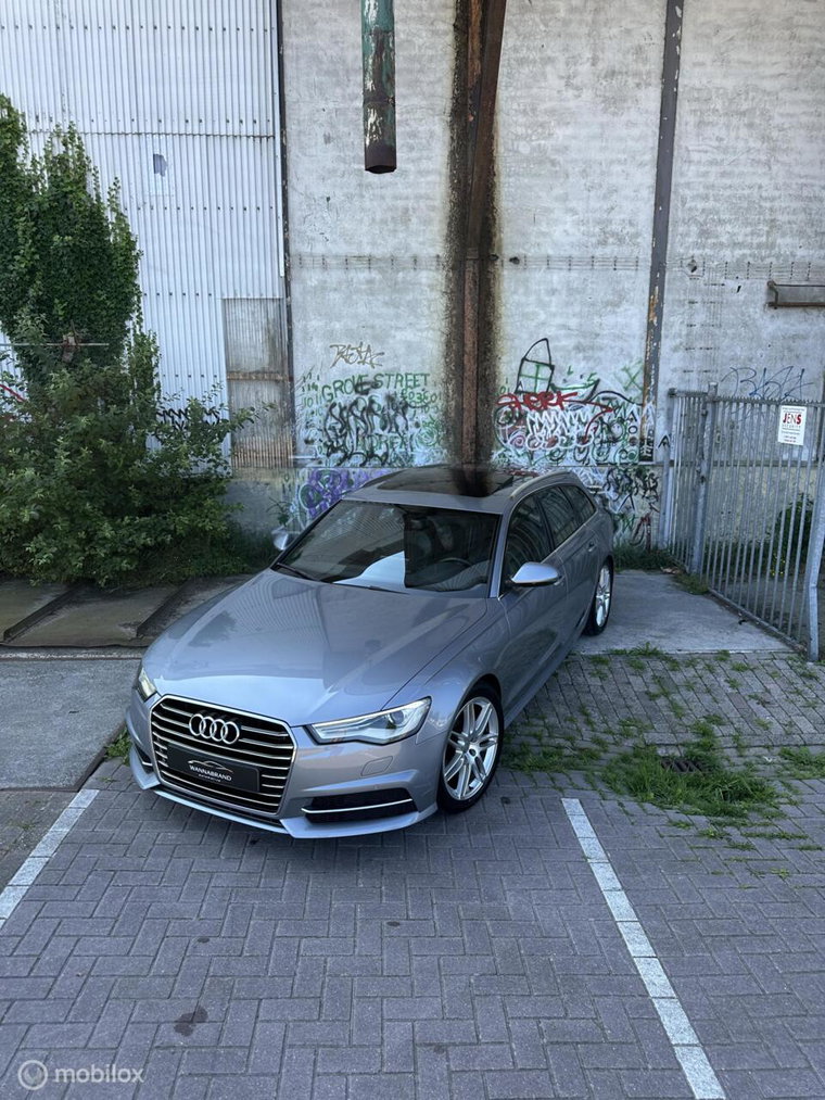 Vehicle Image 29