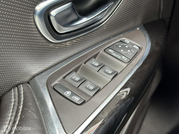 Vehicle Image 38