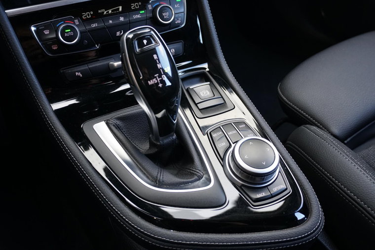 Vehicle Image 36