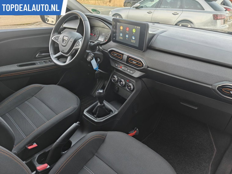 Vehicle Image 14