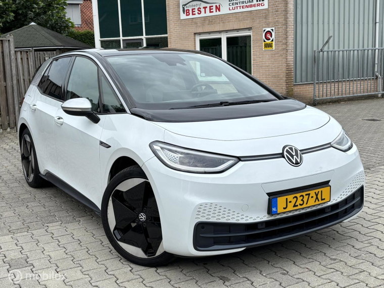 Vehicle Image 32