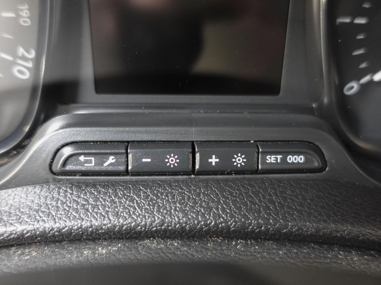Vehicle Image 28