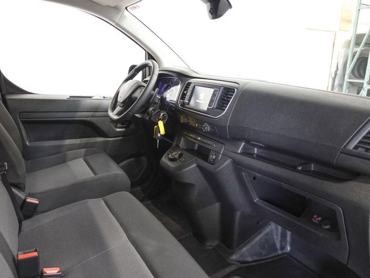 Vehicle Image 32