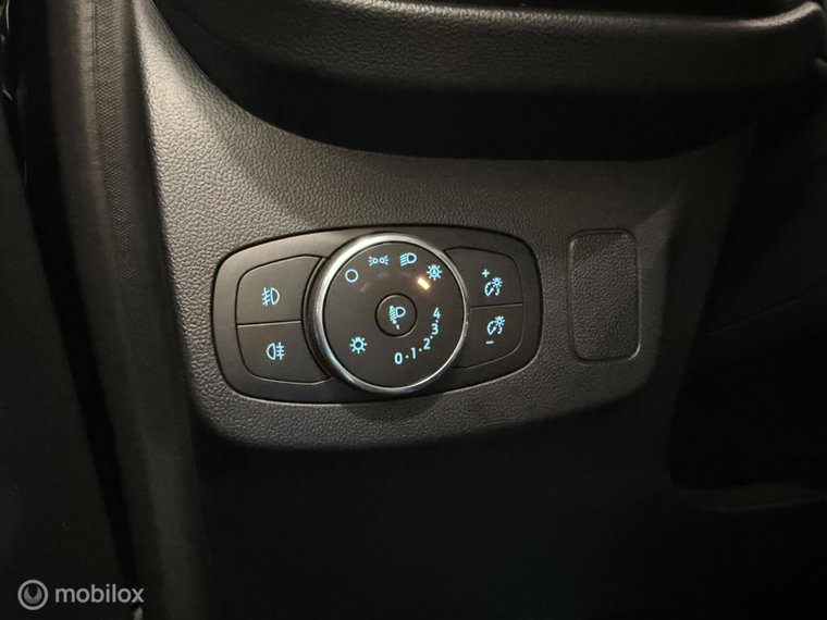 Vehicle Image 28