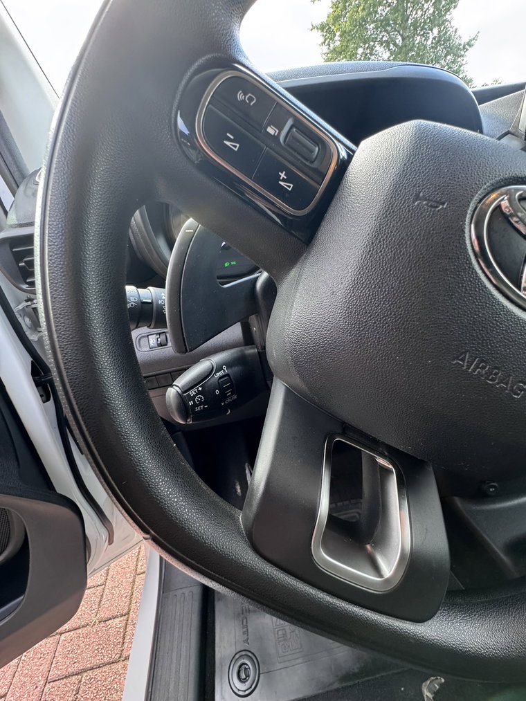 Vehicle Image 19