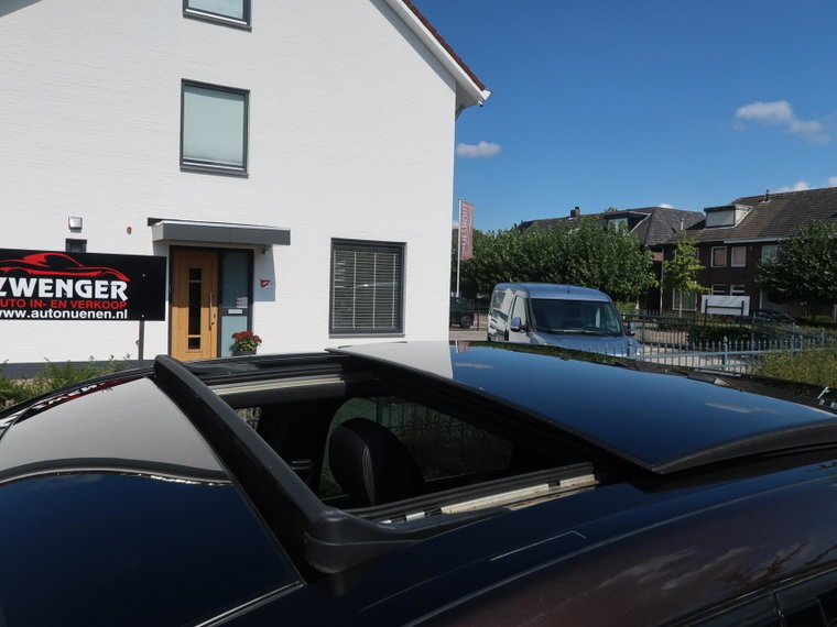 Vehicle Image 42