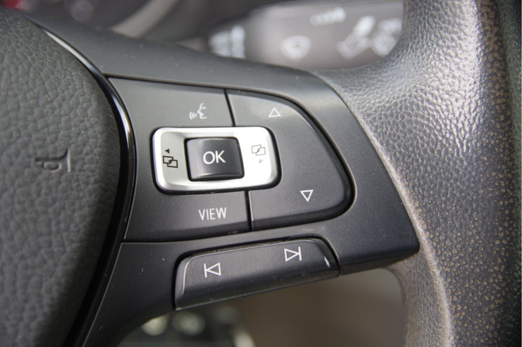 Vehicle Image 25