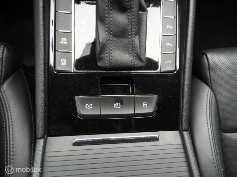Vehicle Image 28