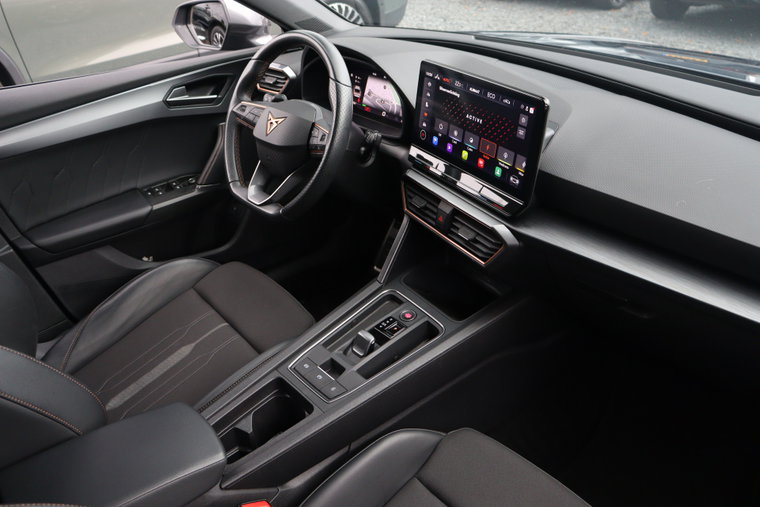 Vehicle Image 12