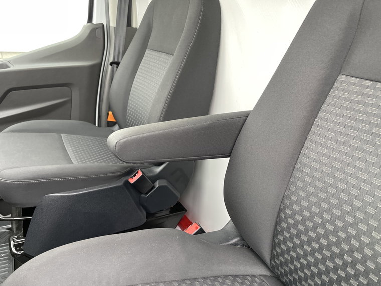 Vehicle Image 17