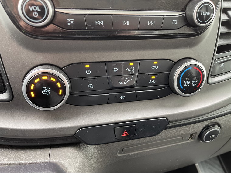 Vehicle Image 24
